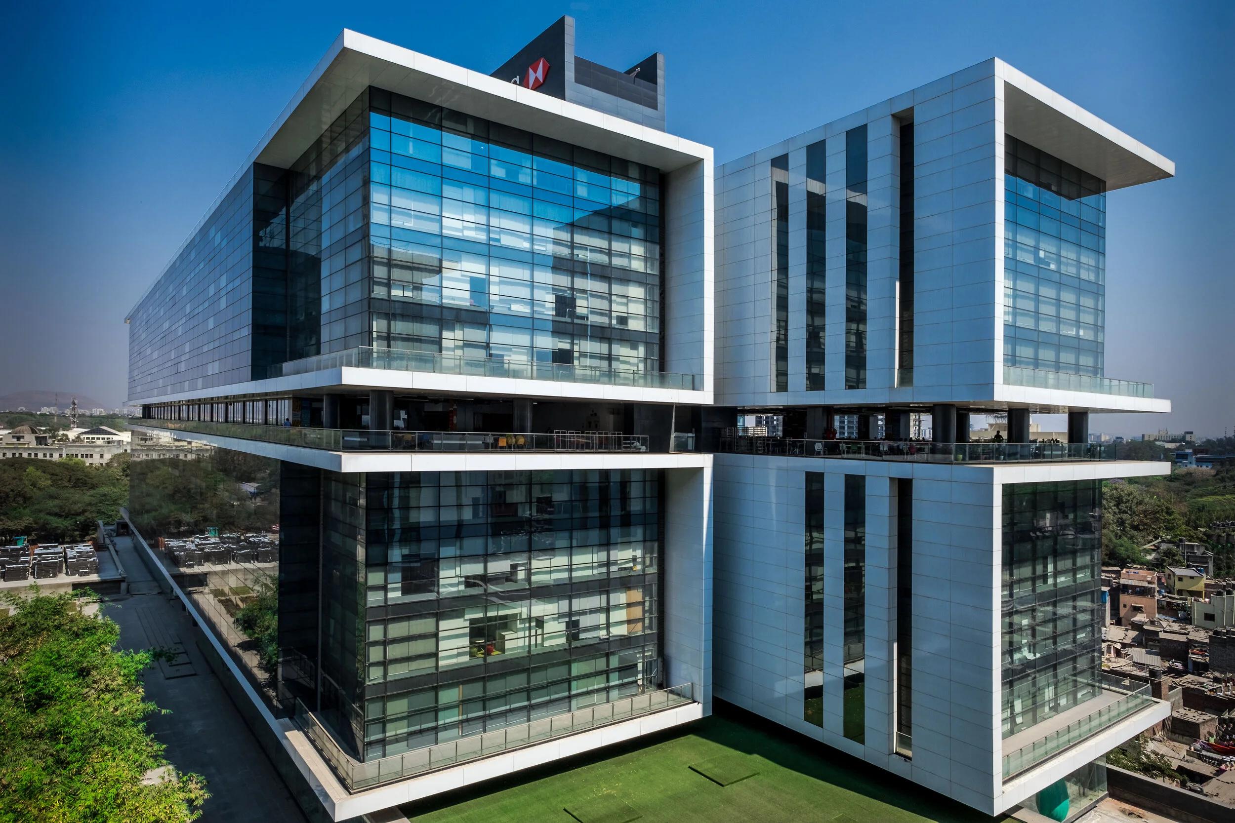 Commercial Office Complex – MAGSUN Realtors